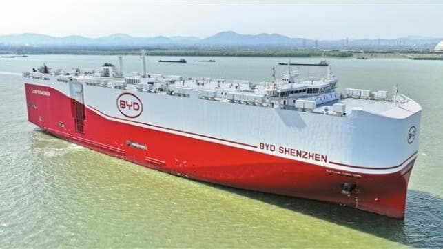 BYD Shenzhen Sets New Record with 9,200-Car Capacity